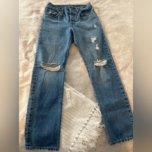 Levi’s 501 Distressed Women Jeans